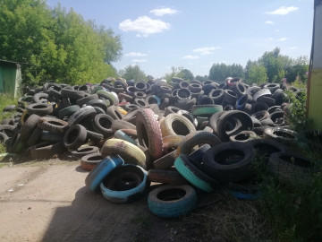 Утилизация автомобильных покрышек с придомовых территорий